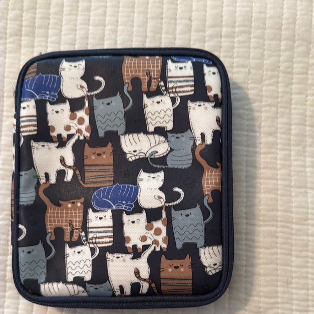 This is a three page crochet bag for your needles and for your stitch holders